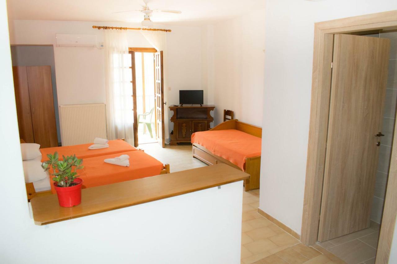 Eleni'S House Skiathos ภายนอก รูปภาพ