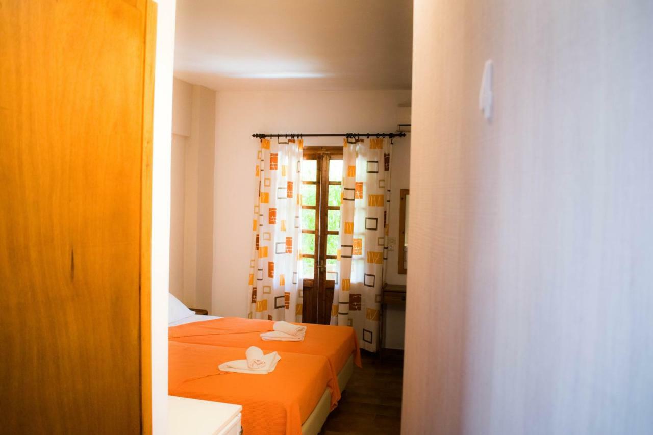 Eleni'S House Skiathos ภายนอก รูปภาพ
